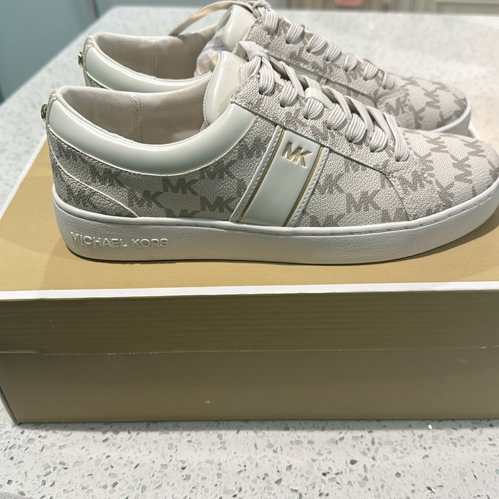 Juno Stripe Lace up Micheal Kors Heritage Canvas Size 6 and 7 - Picture 4 of 6